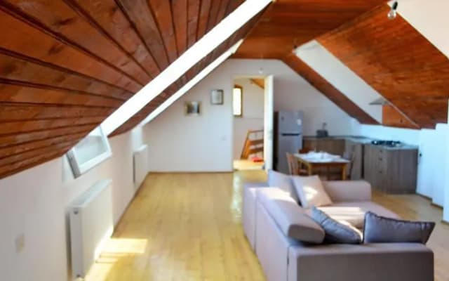 Studio in center with open terrace - photo 3