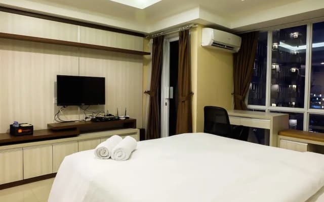 Modern Furnished Studio Apartment Near MT Haryono And Cawang - photo 2