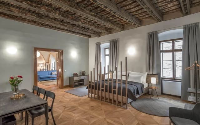 3 Epoques Apartments by Adrez Living - photo 5