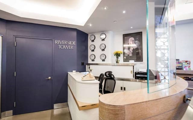 Riverside Tower Hotel - photo 2