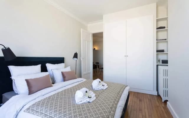 Designer Apartment - Eiffel Tower View! - photo 3
