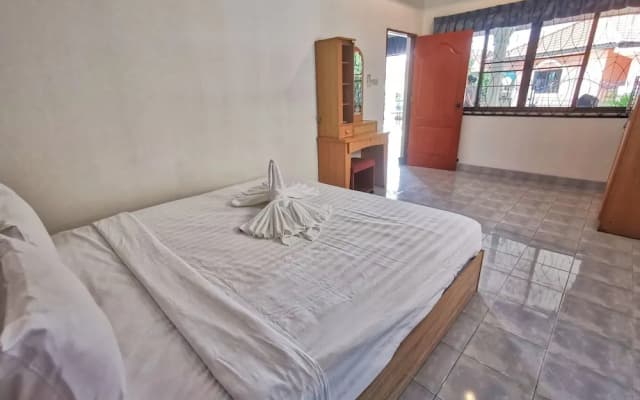 Eakmongkol Villas - photo 2