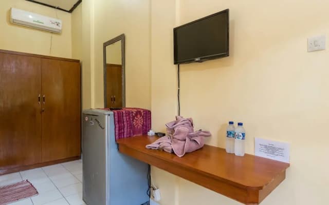 RedDoorz near Duyung Beach Sanur - photo 2