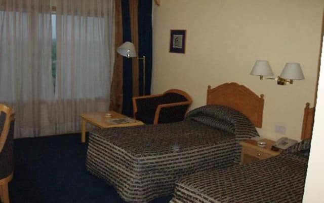 Centaur Hotel - photo 2