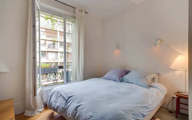 Typical Parisian Apartment Near "Le Palais des Glaces" - photo 5