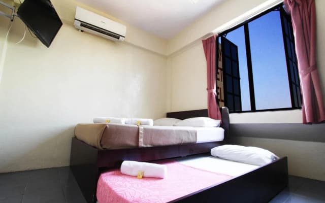 Broadway Budget Hotel - photo 2