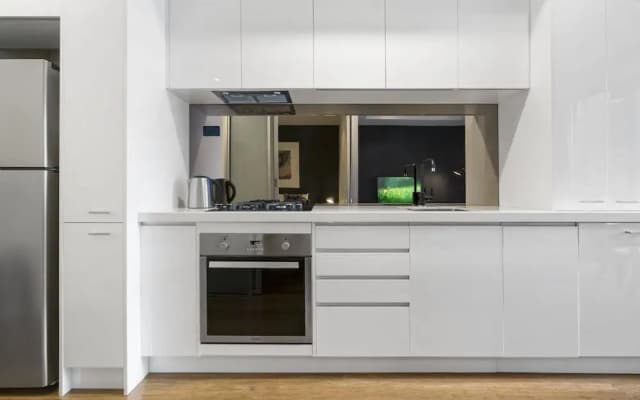 Kristina, 1BDR Melbourne Apartment - photo 3