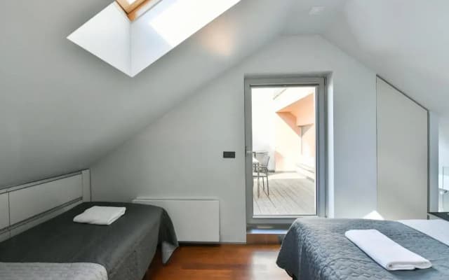 Comfort Central Apartment, 4Bdrm, 2Bthrm - photo 5