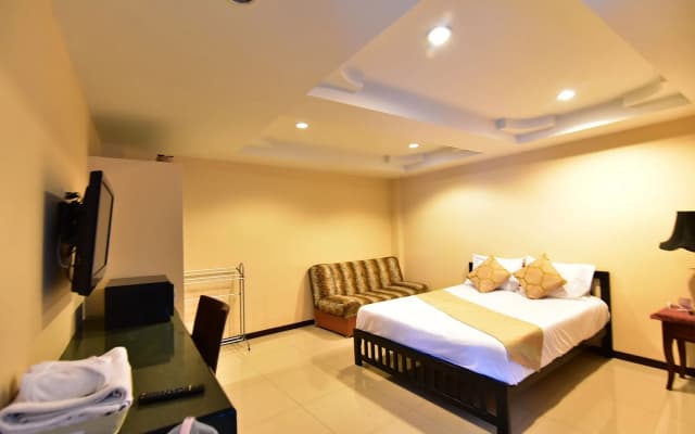Joy House - photo 3
