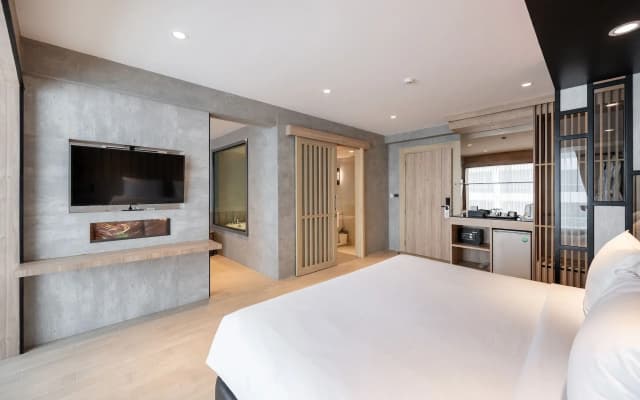 Loft Bangkok Hotel - photo 3