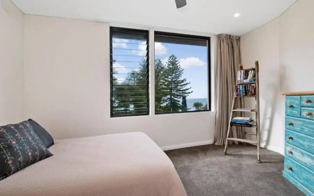 BRON455B - Bronte Beach House with Ocean Views - photo 4