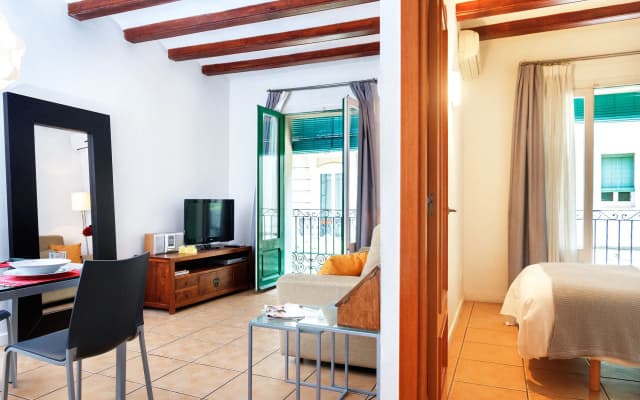 Feelathome Cabanyes Apartment - photo 4