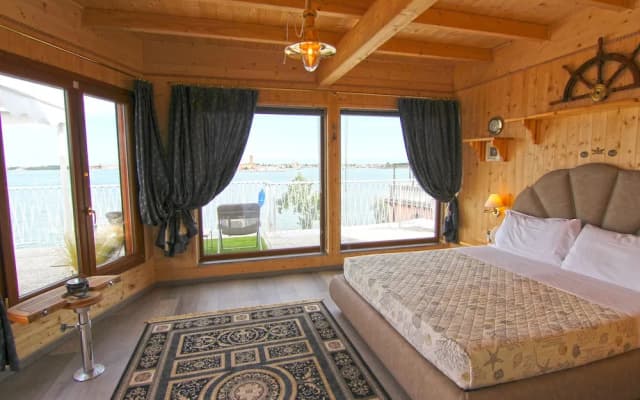 Oasis Golden Lagoon Chalet - photo 4