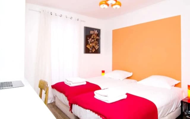 House With 4 Bedrooms in Paris, With Wifi - photo 4