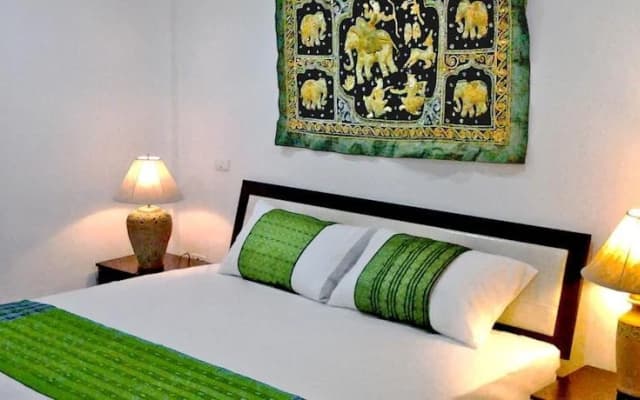Beshert Guesthouse - photo 4