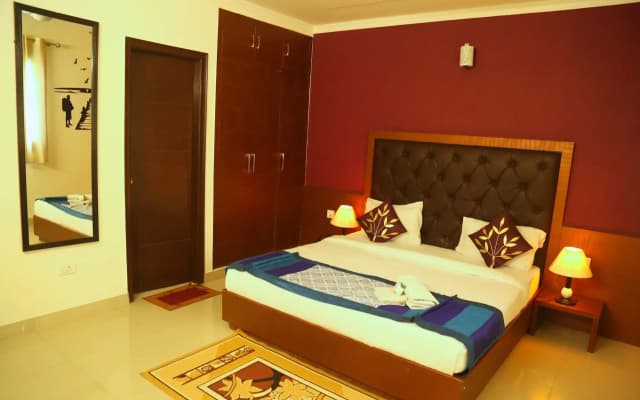 Anantkoti Hotel - photo 2