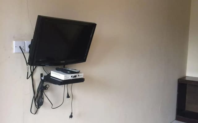 Grand Bimasena Hostel - photo 5