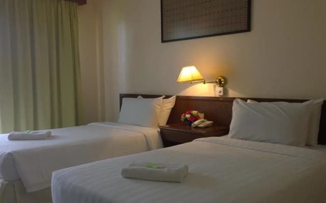 Borneo Paradise Beach Hotel - photo 4