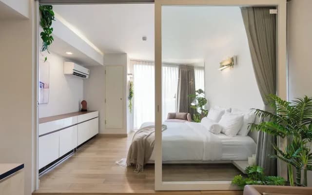 Beachside Chic Coastal Hideaway - photo 3