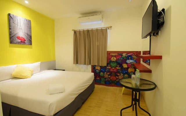 Room Hostel at Phuket Airport - photo 4