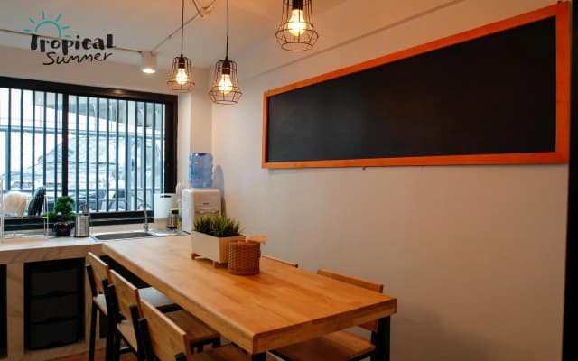 Tropical Summer Cafe & Hostel - photo 2