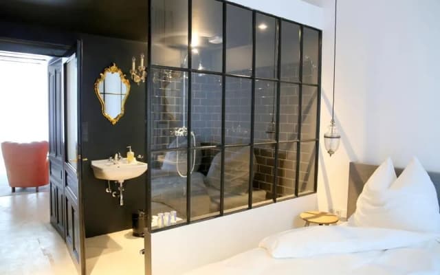 This is not a Hotel - photo 5