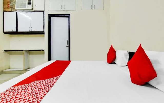 OYO Flagship 80561 Hansa Residency - photo 4