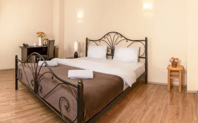 Vaki Hotel - photo 3