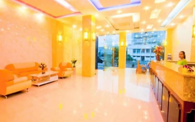 Queen Da Nang Hotel - photo 2