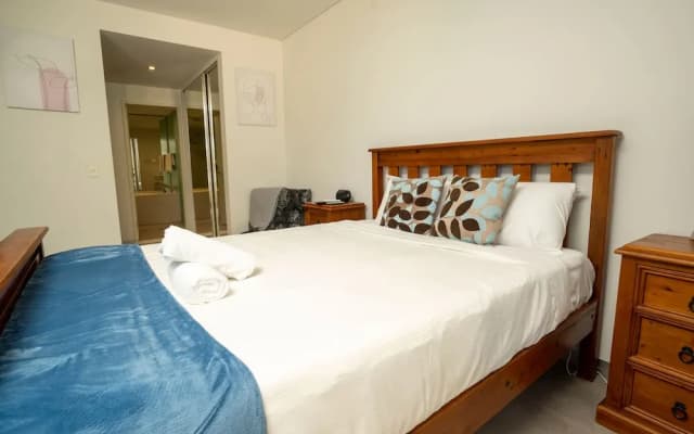 Premium 2 Bedroom Apartment - photo 2