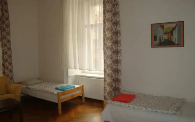 Gallery Hostel - photo 2