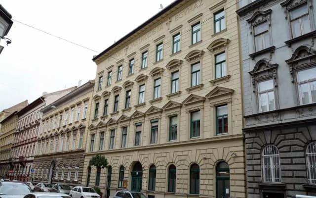 Kiraly Art Apartment - photo 2