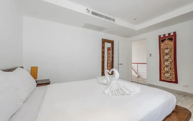Sea View 2BR Condo Prime Location C236 - photo 4