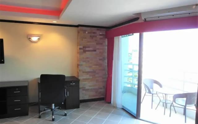 View Talay 2A 5th floor studio apartment with European style kitchen - photo 2
