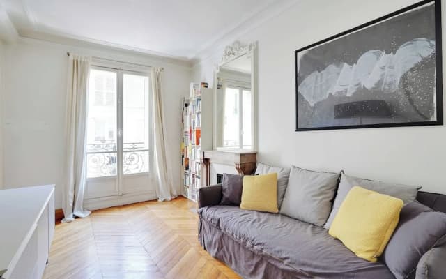 Charming Apartment- 2br-4p- Parc Monceau - photo 5