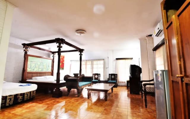 Hotel Prawita - photo 4
