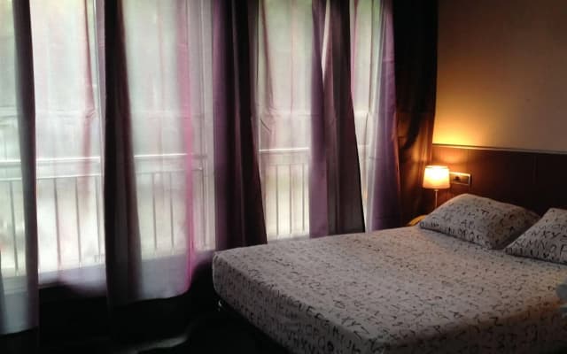 Hostal Mayerling Centro - photo 2