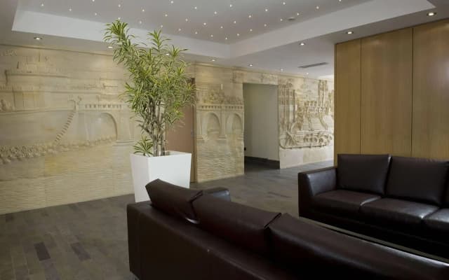 Ginevra Palace Hotel - photo 2