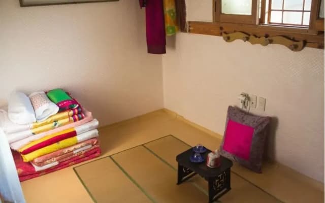 Tea Hanok Guesthouse - photo 2
