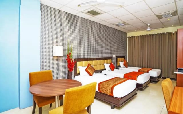 Hotel Pooja Palace - photo 3