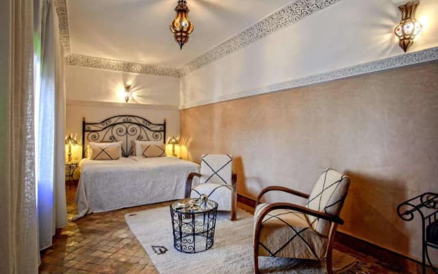 Riad Basim - photo 3