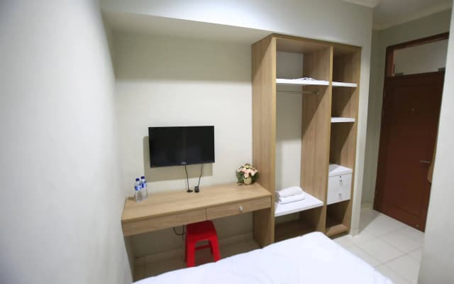 RedDoorz Karet Pedurenan - photo 2