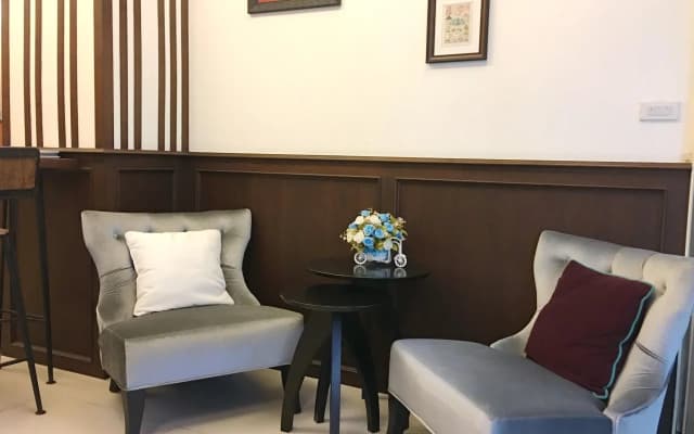 Egg Colony Hotel - photo 4
