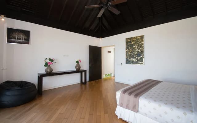 Beautiful 3-Bedroom Villa at Surin Beach - photo 5