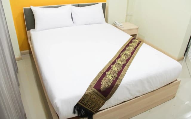 La Porte Bangkok Hotel - photo 4