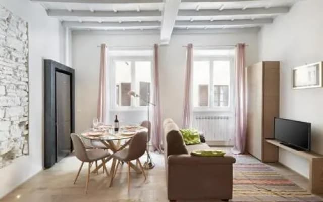 Duomo Halldis Apartments - photo 2