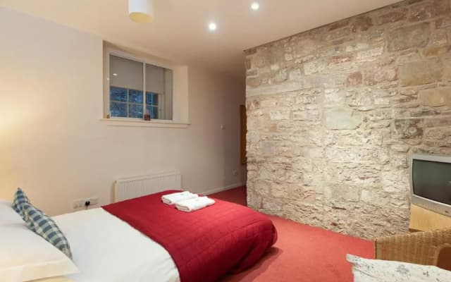 Edmonstone Suite Old Town - photo 4