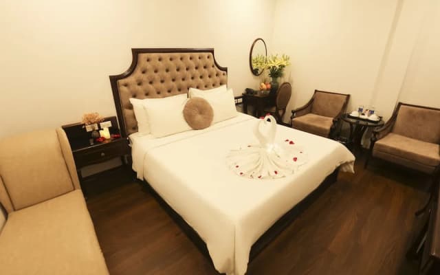 Royal Văn Phú Hotel - photo 2