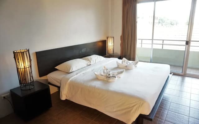 Phompassorn Apartment - photo 4