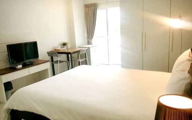 Wealth 30th Apartments - photo 4